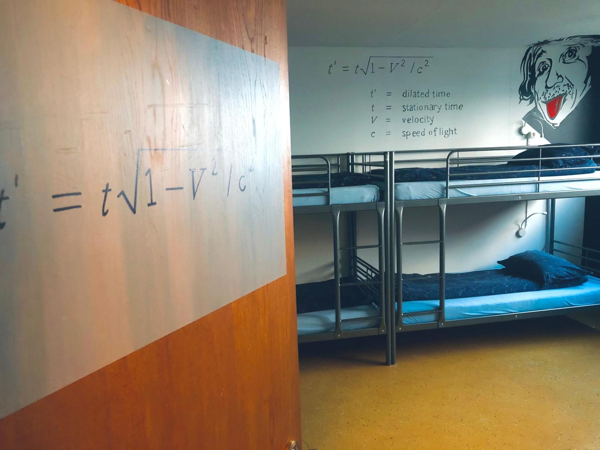 The Freezer Hostel & Culture Center Hellissandur Rum bild