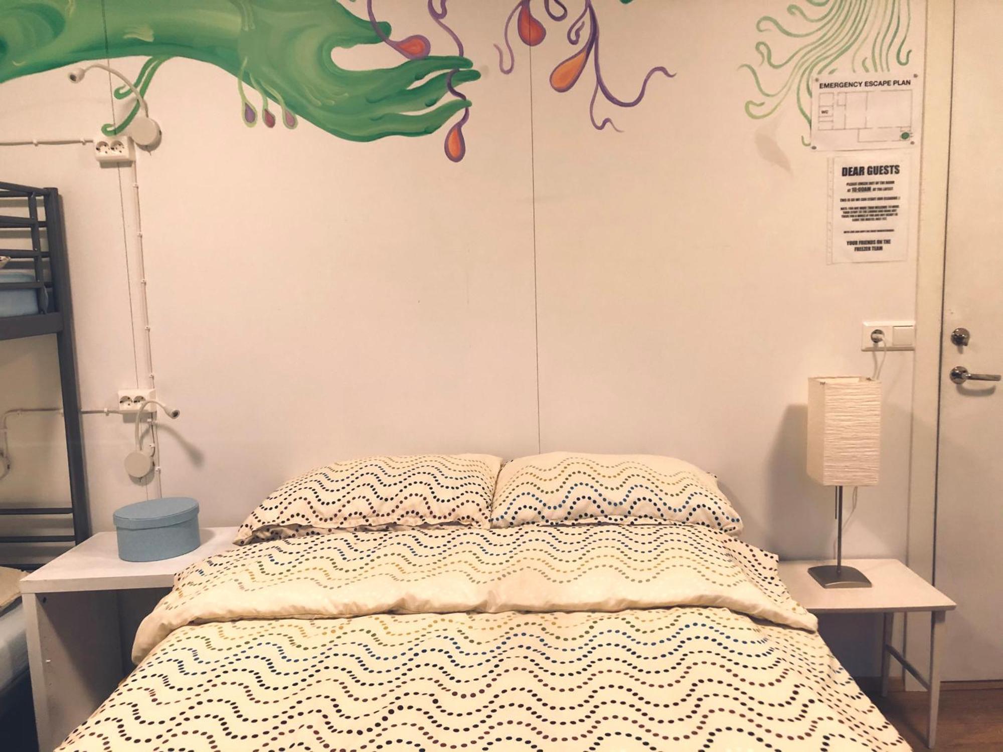 The Freezer Hostel & Culture Center Hellissandur Rum bild