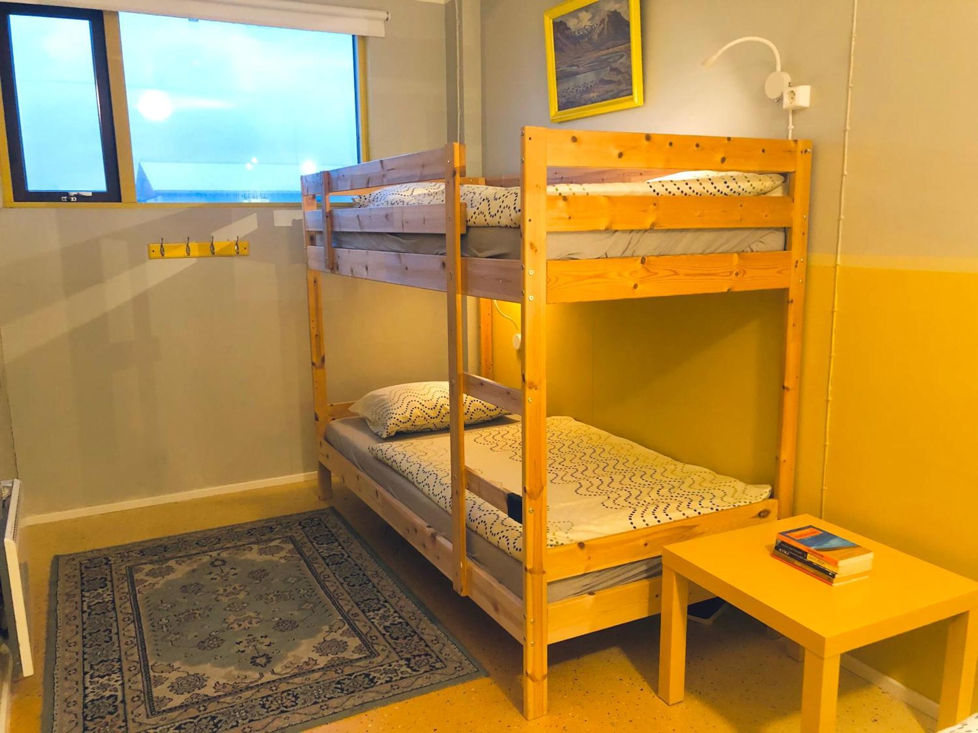The Freezer Hostel & Culture Center Hellissandur Rum bild